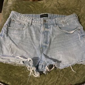 Free Assembly size 12 distressed high rise shorts
